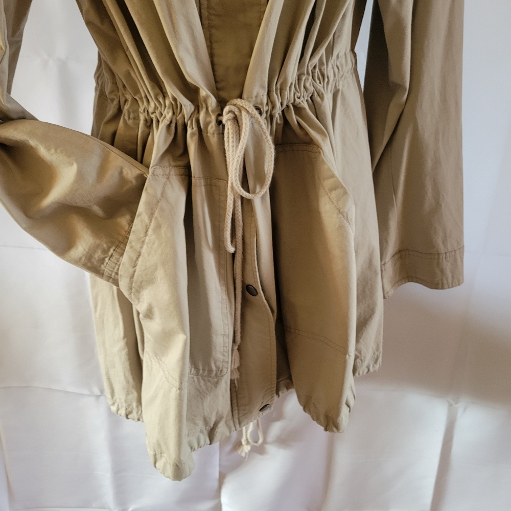 Light Anorak Jacket - Picture 5 of 9